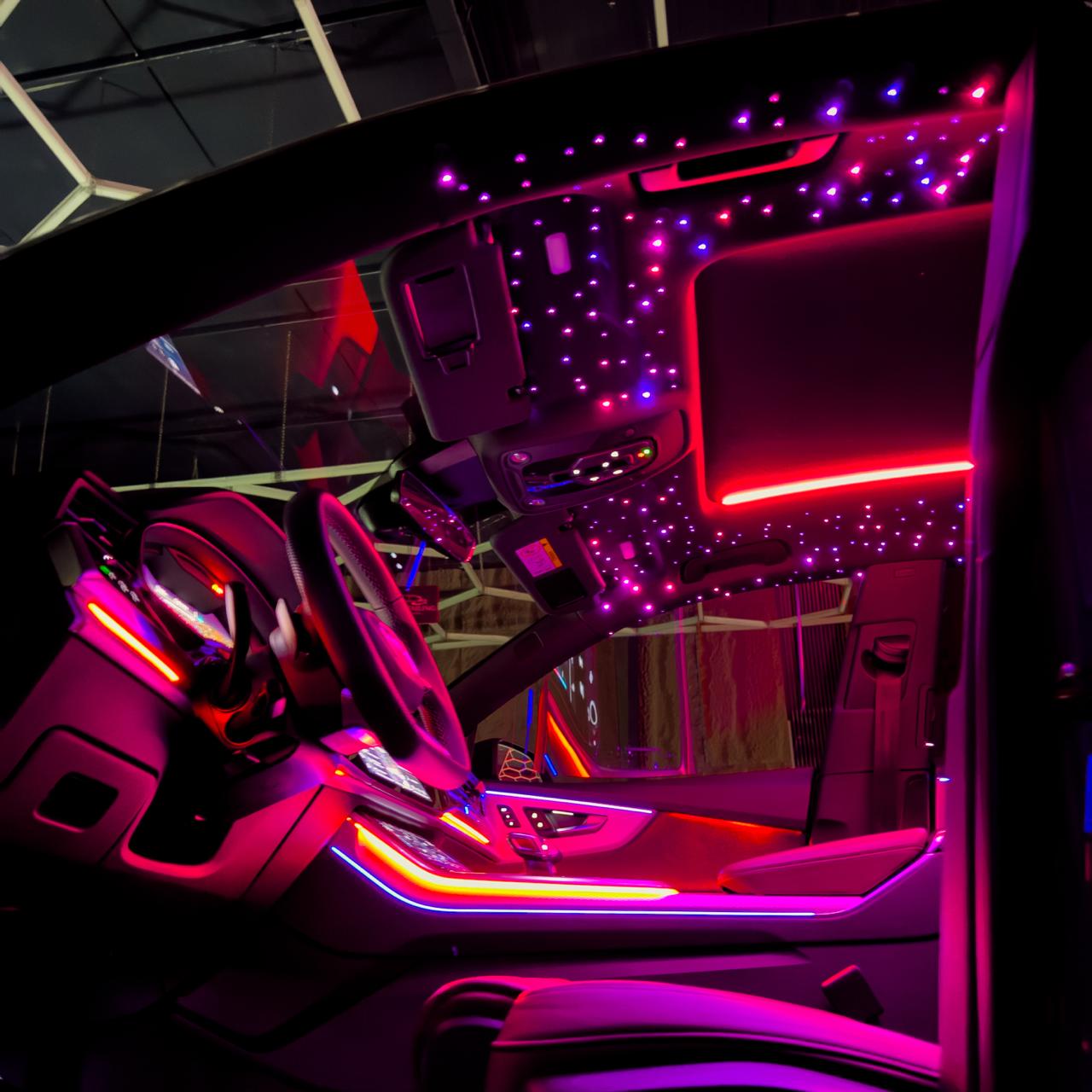 lumini ambientale roz interior auto